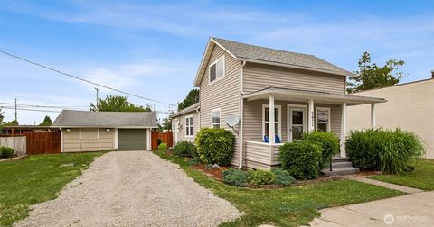 Photo of 171 Pearl Street, Buckley, WA 98321 (MLS # 2548020)