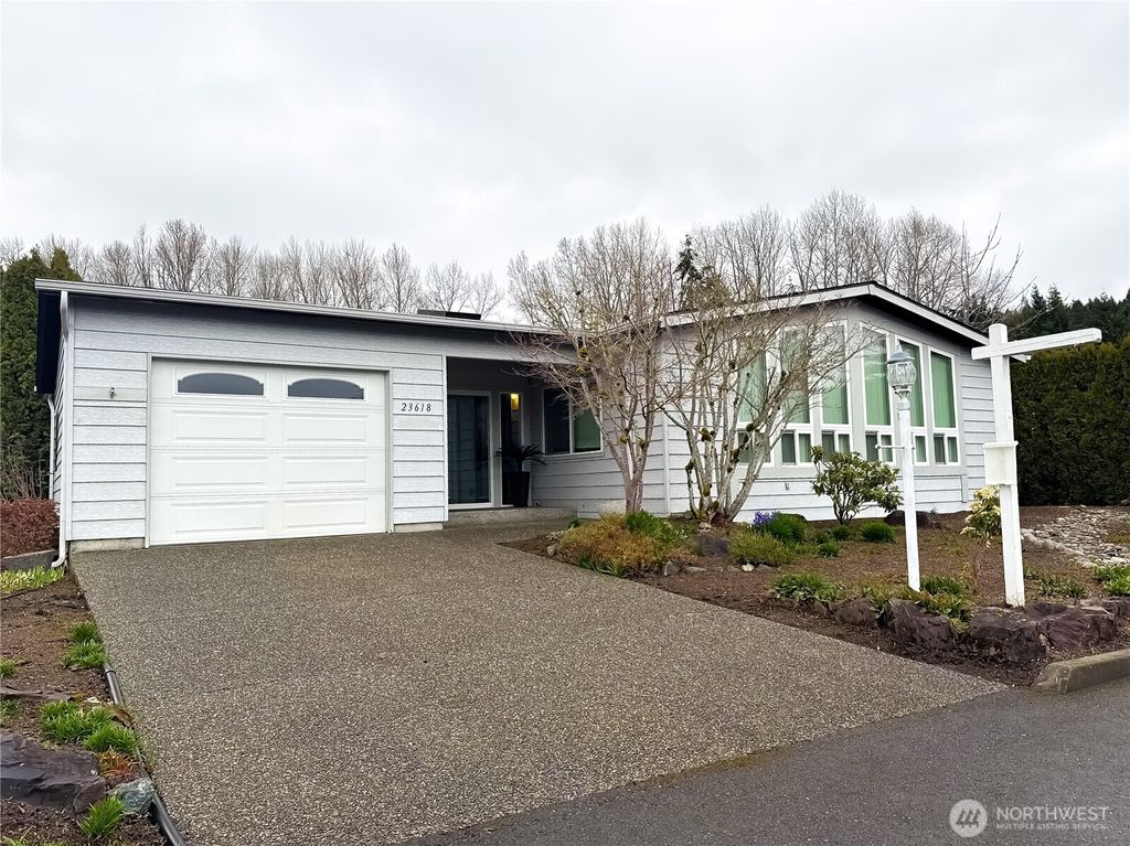 Photo of 23618 N Lake Circle, Bothell, WA 98021 (MLS # 2349336)