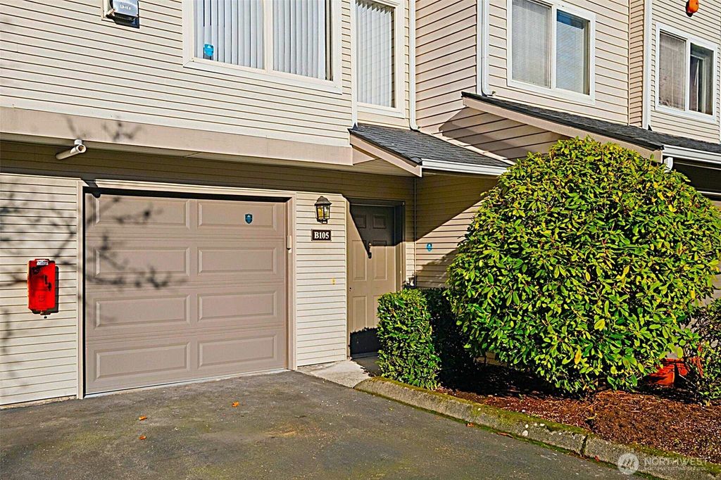 Photo of 4808 NE Sunset Blvd Blvd #B105, Renton, WA 98059 (MLS # 2504735)