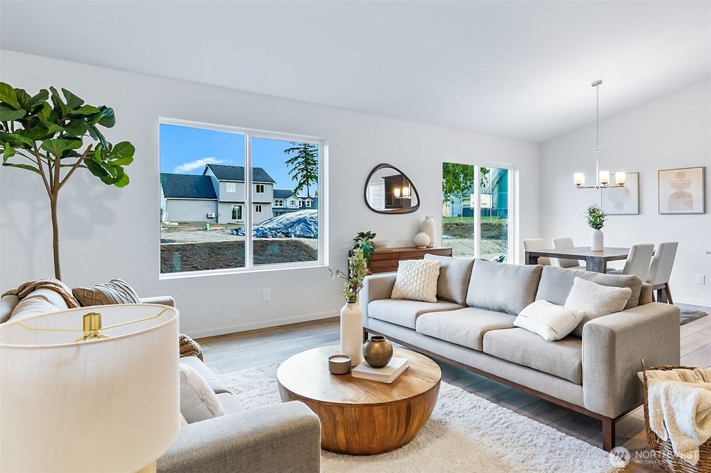 listing image 9360898882072773572