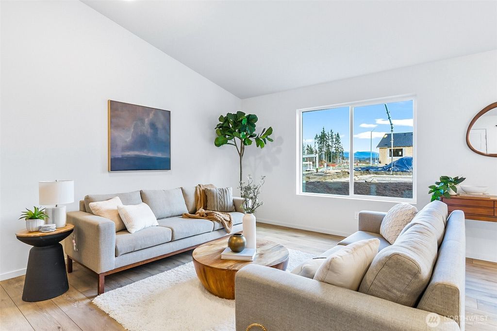 listing image 9369755004412079015
