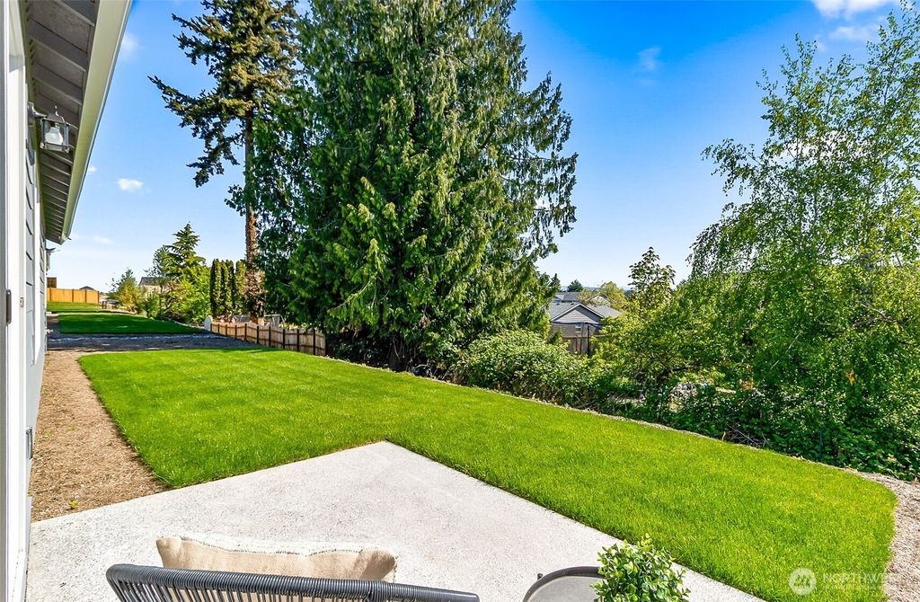 listing image 9364883814252363107