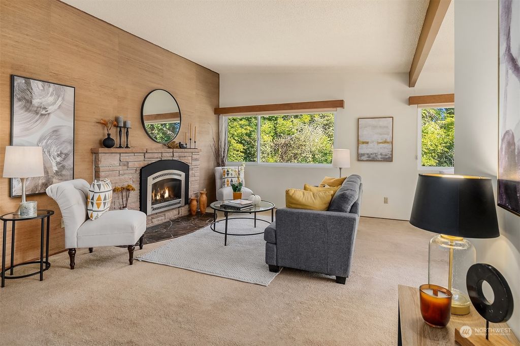 Photo of 10 164th Avenue NE, Bellevue, WA 98008 (MLS # 2161805)