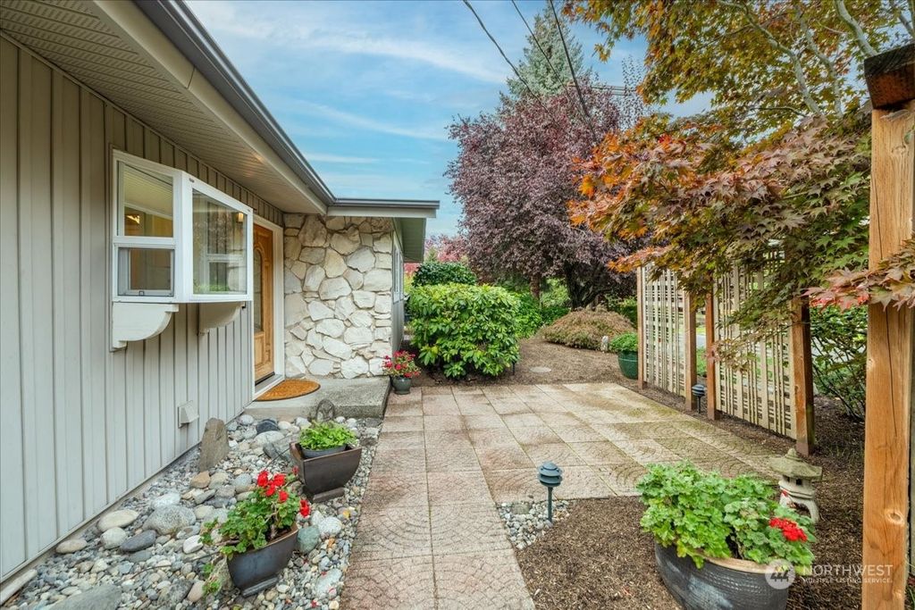 Photo of 3419 79th Avenue SE, Mercer Island, WA 98040 (MLS # 2296560)