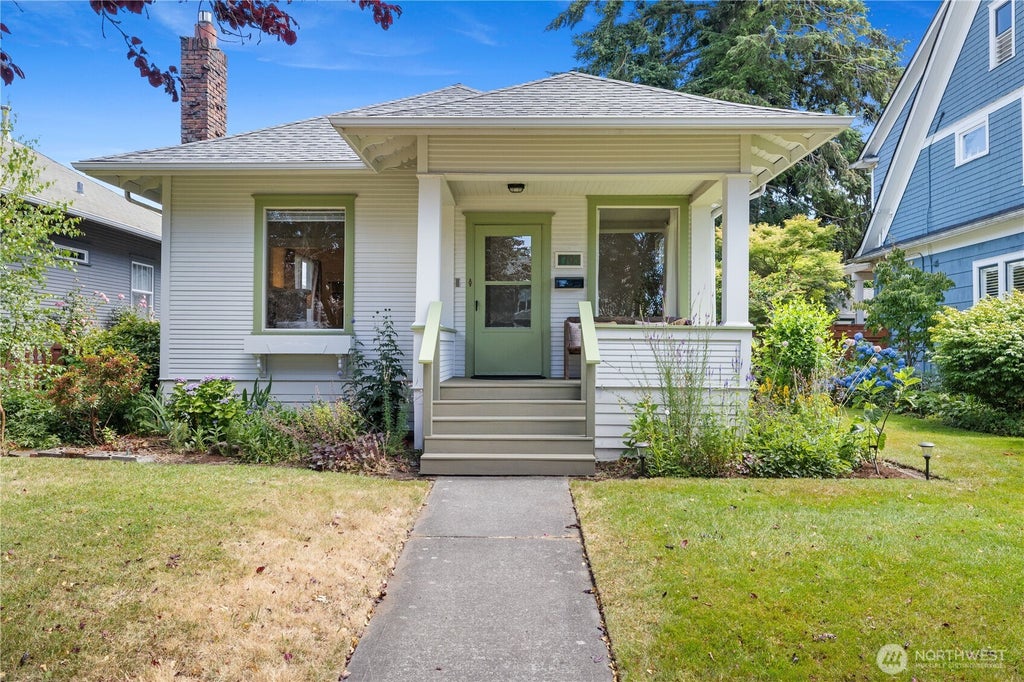 Photo of 1705 Hoyt Avenue AVE, Everett, WA 98201 (MLS # 2554226)