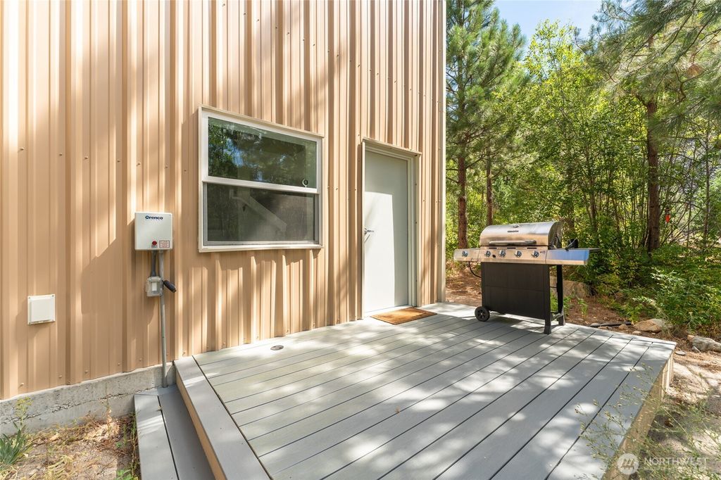 Photo of 13536 Entiat River Road, Entiat, WA 98822 (MLS # 2496892)