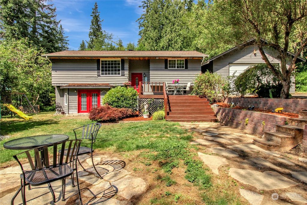 Photo of 2009 S Lake Roesiger Road, Snohomish, WA 98290 (MLS # 2269319)