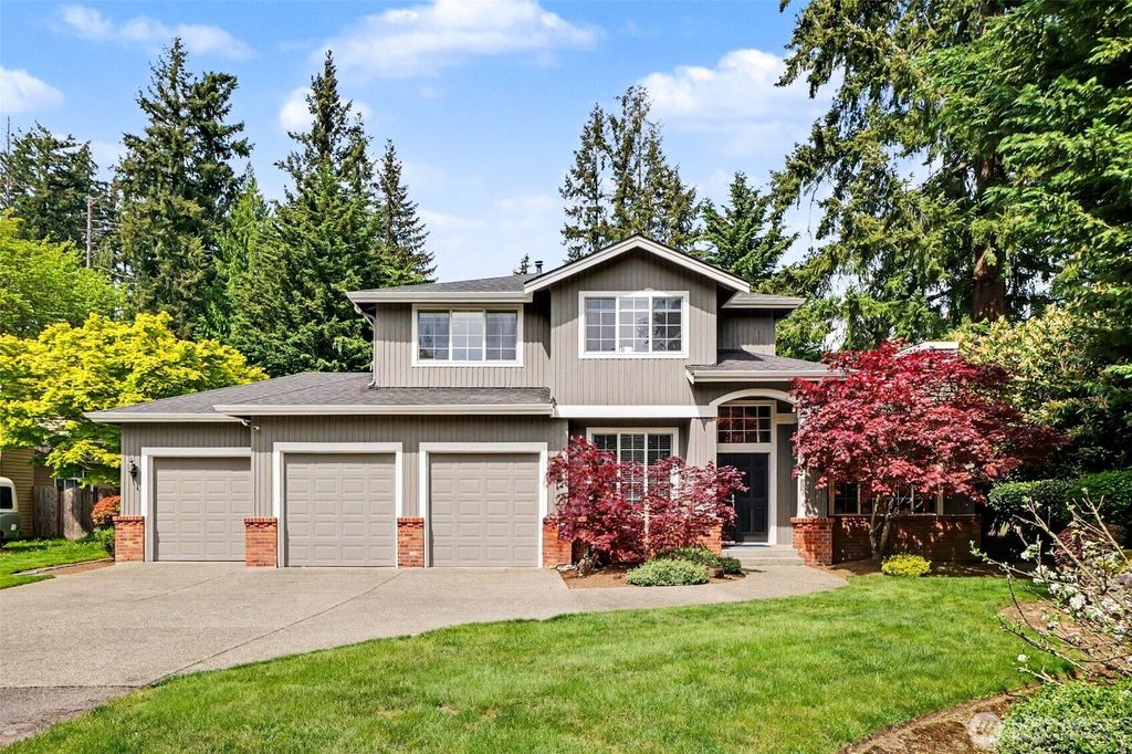 Photo of 16420 SE 24th Street, Bellevue, WA 98008 (MLS # 2516631)