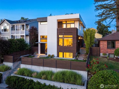8244 2nd Avenue NE Seattle WA 98115