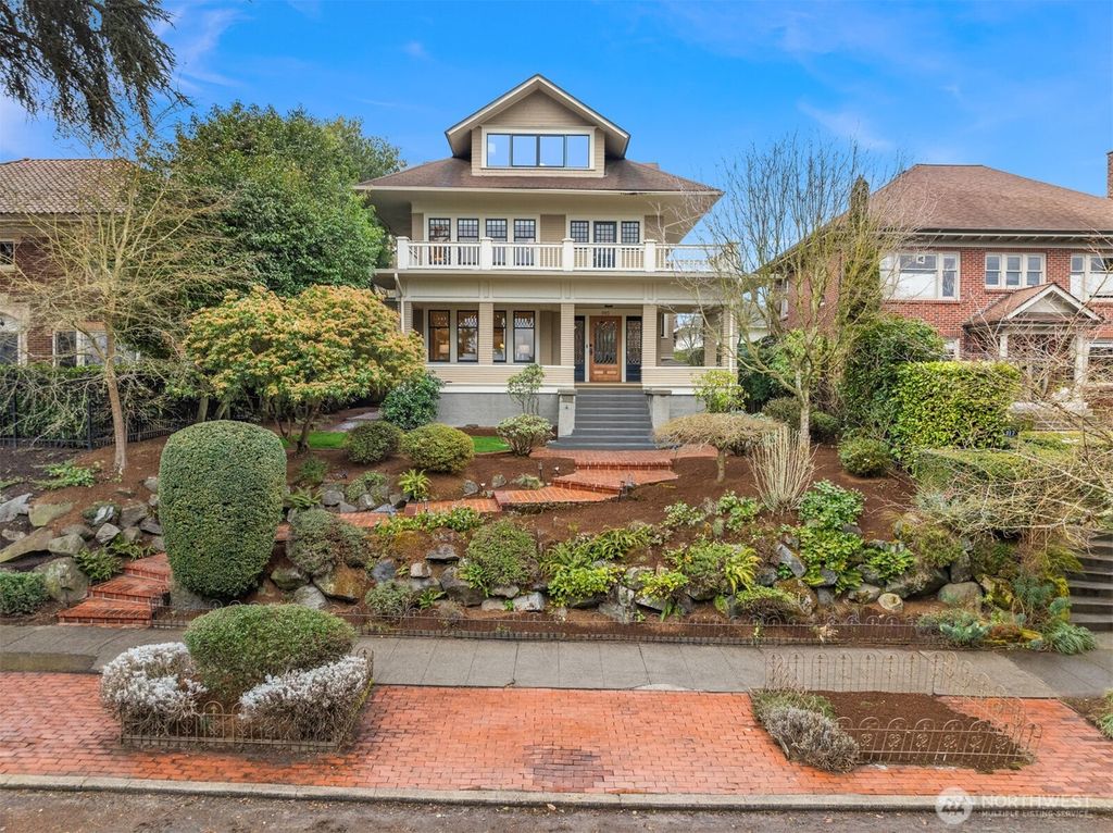 Photo of 915 22nd Avenue E, Seattle, WA 98112 (MLS # 2333106)
