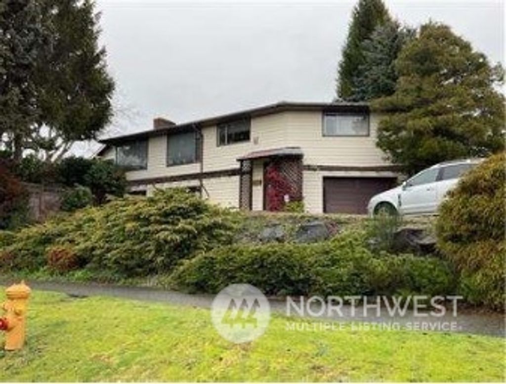 Photo of 3720 SW Willow Street, Seattle, WA 98126 (MLS # 2317783)