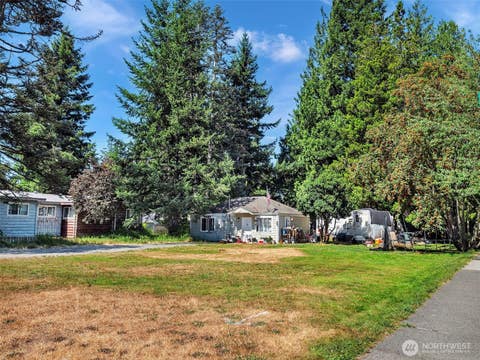 Photo of 352 E 2nd Street, North Bend, WA 98045 (MLS # 2563431)