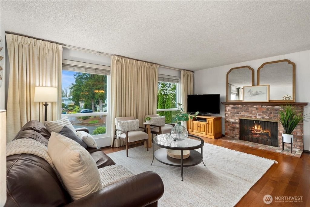 Photo of 6603 144th Avenue NE, Redmond, WA 98052 (MLS # 2358639)