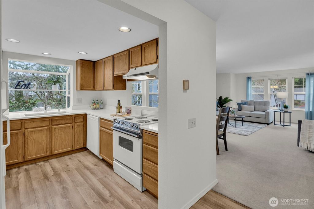 Photo of 3941 226th Place SE #211, Issaquah, WA 98029 (MLS # 2459496)