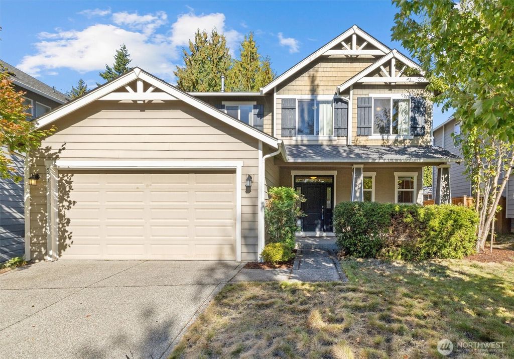 Photo of 923 207th Street SW, Lynnwood, WA 98036 (MLS # 2437121)