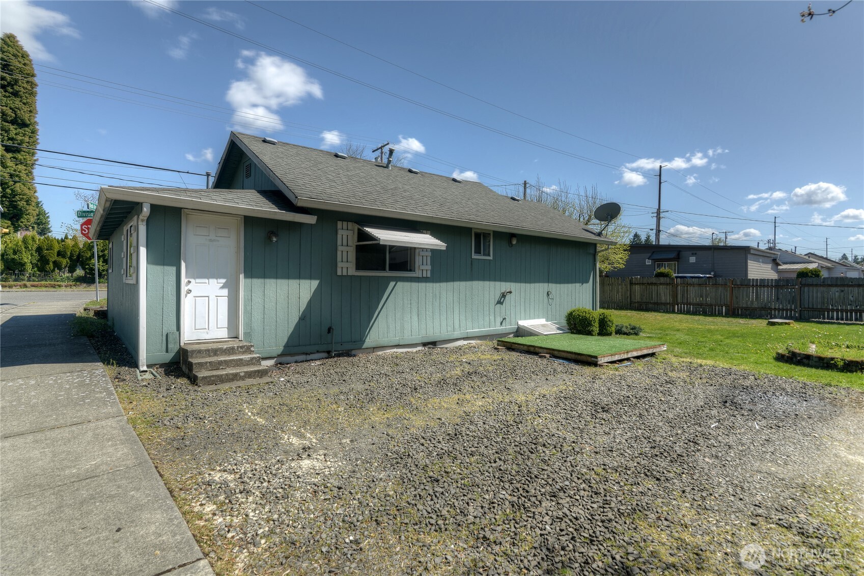 401 Division Street NW