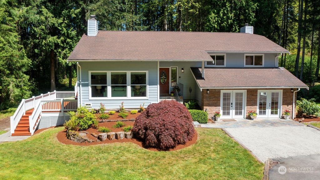 Photo of 11809 200th Avenue NE, Redmond, WA 98053 (MLS # 2065872)