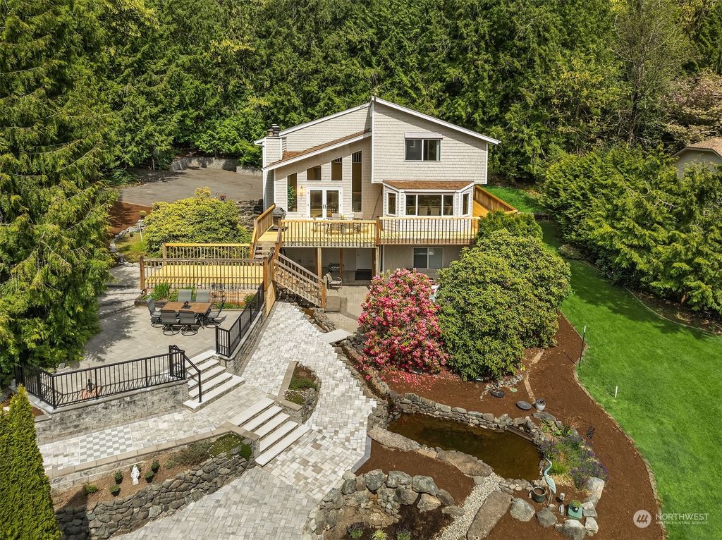 Photo of 20829 SE 123rd Street, Issaquah, WA 98027 (MLS # 2241926)