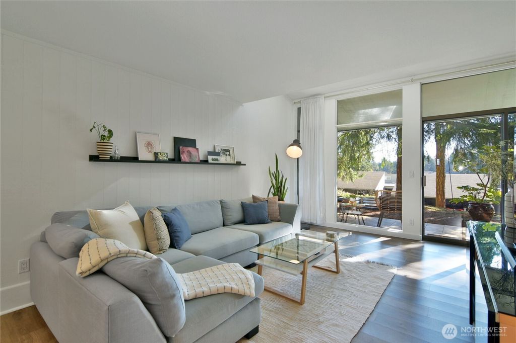 Photo of 6236 NE 137th Place #229, Redmond, WA 98052 (MLS # 2487782)