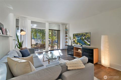 Photo of 6236 NE 137th Place #229, Redmond, WA 98052 (MLS # 2487782)