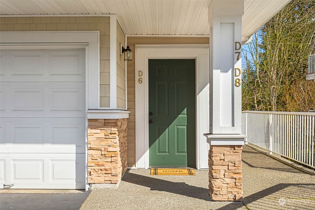Photo of 6515 134th Place SE #D6, Snohomish, WA 98296 (MLS # 2045685)