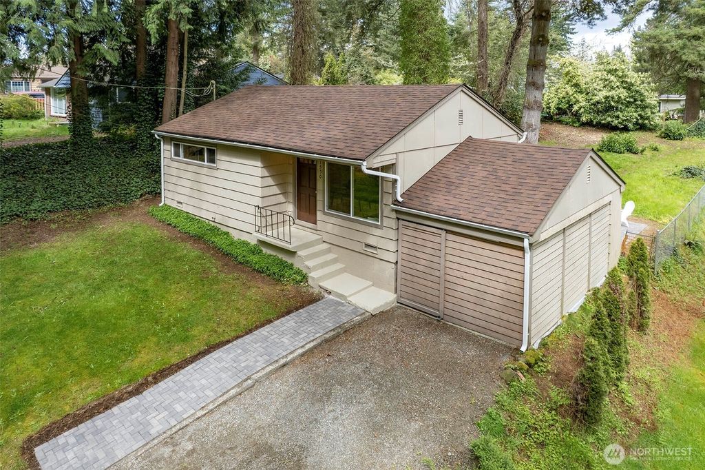 Photo of 1550 NE 165th Street, Shoreline, WA 98155 (MLS # 2362598)