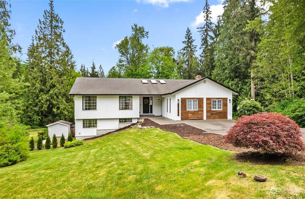 Photo of 10622 46th Place SE, Lake Stevens, WA 98258 (MLS # 2238098)