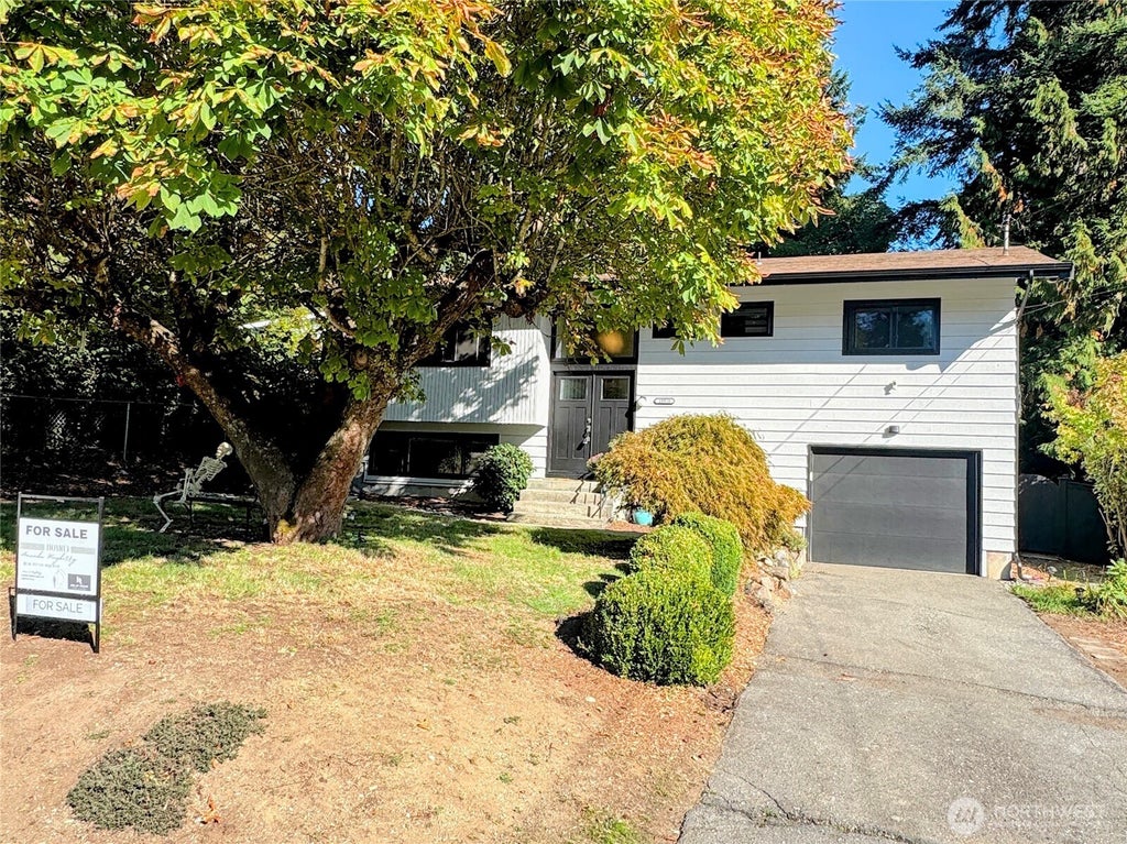 Photo of 18910 71st Avenue NE, Kenmore, WA 98028 (MLS # 2587623)