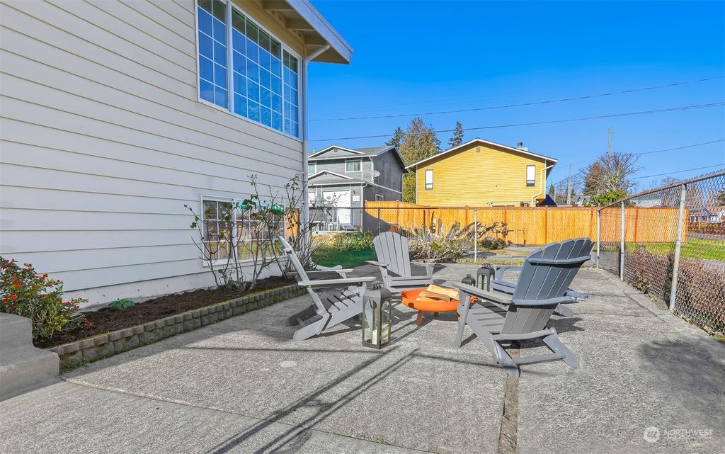 Photo of 8501 39th Avenue S, Seattle, WA 98118 (MLS # 2327271)