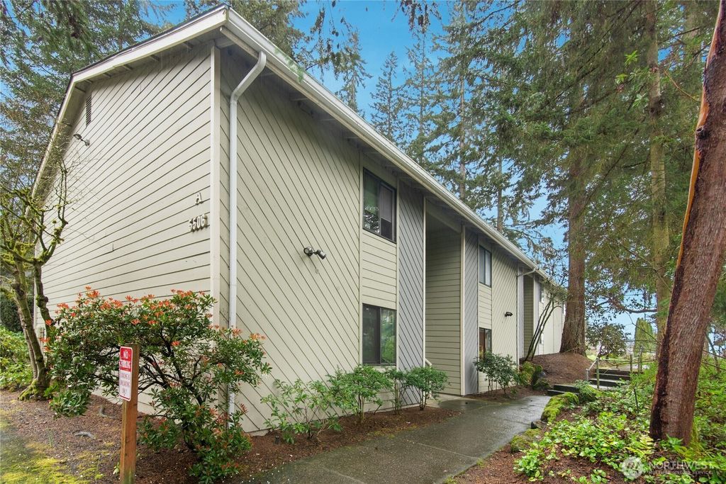 Photo of 5506 220th Street SW #A102, Mountlake Terrace, WA 98043 (MLS # 2515766)