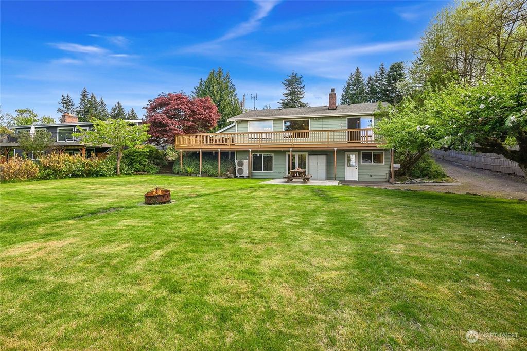 Photo of 16608 SE 45th Street, Bellevue, WA 98006 (MLS # 2067161)