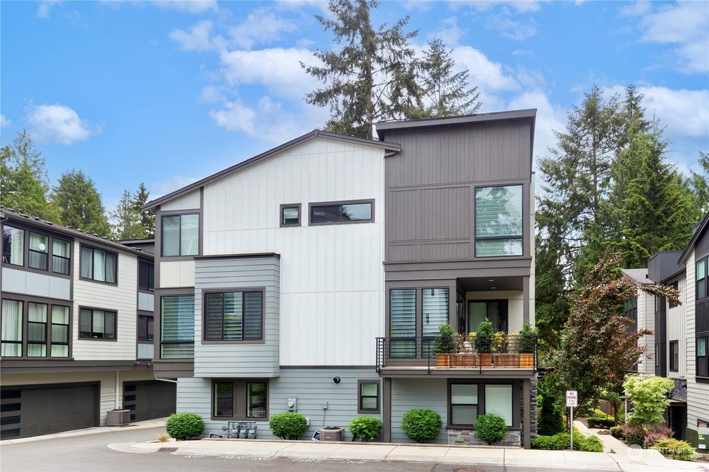 Photo of 7825 NE 121st Lane #B, Kirkland, WA 98034 (MLS # 2241740)