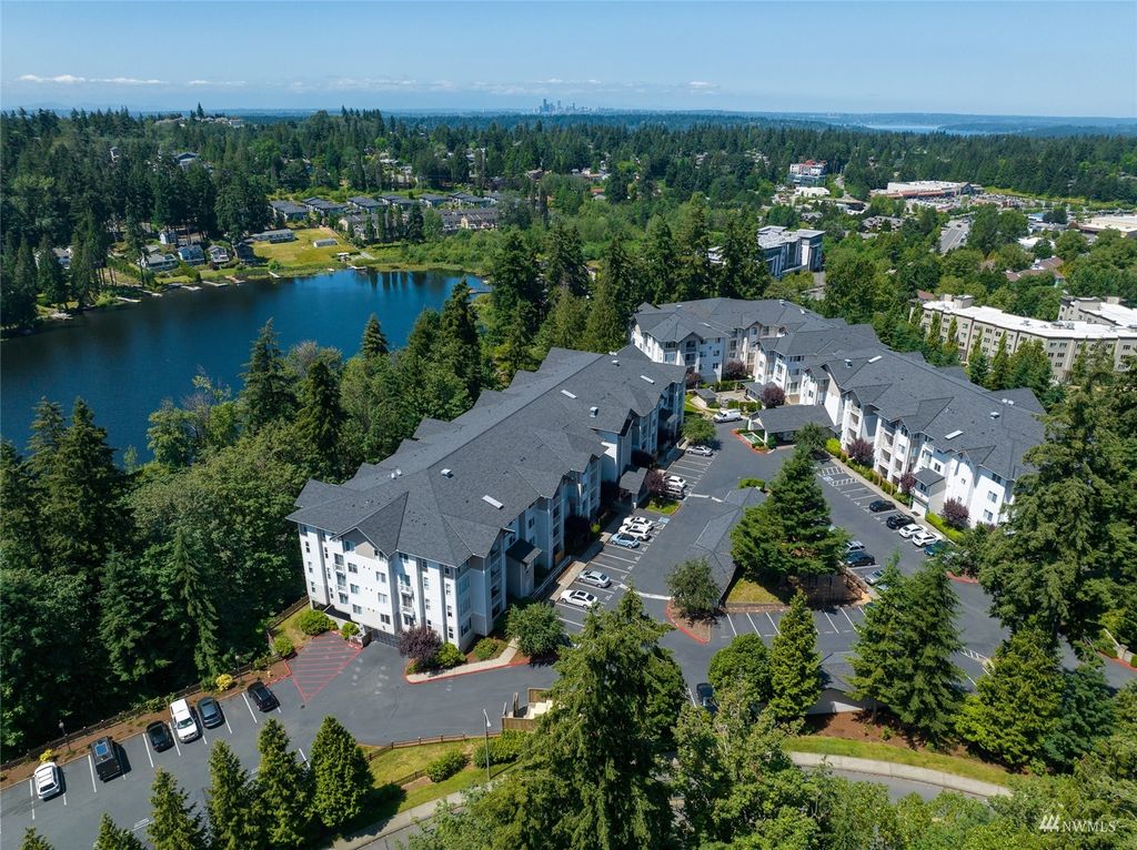 Photo of 13301 SE 79th Place #C409, Newcastle, WA 98059 (MLS # 1981462)