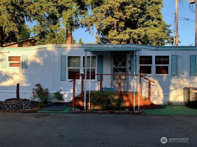 Photo of 7614 NE Bothell Way #17, Kenmore, WA 98028 (MLS # 2583034)