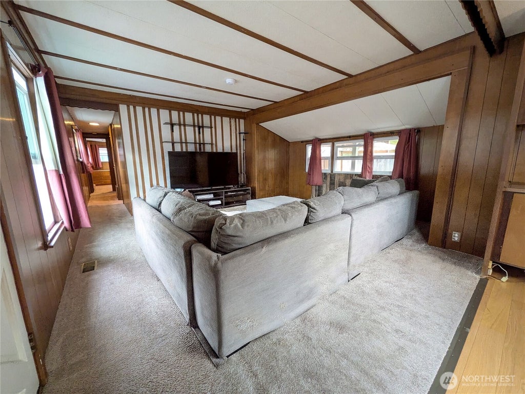 Photo of 7614 NE Bothell Way #17, Kenmore, WA 98028 (MLS # 2583034)