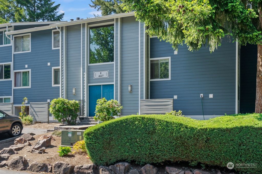 Photo of 4647 W Lake Sammamish Parkway SE #E105, Issaquah, WA 98027 (MLS # 2067944)
