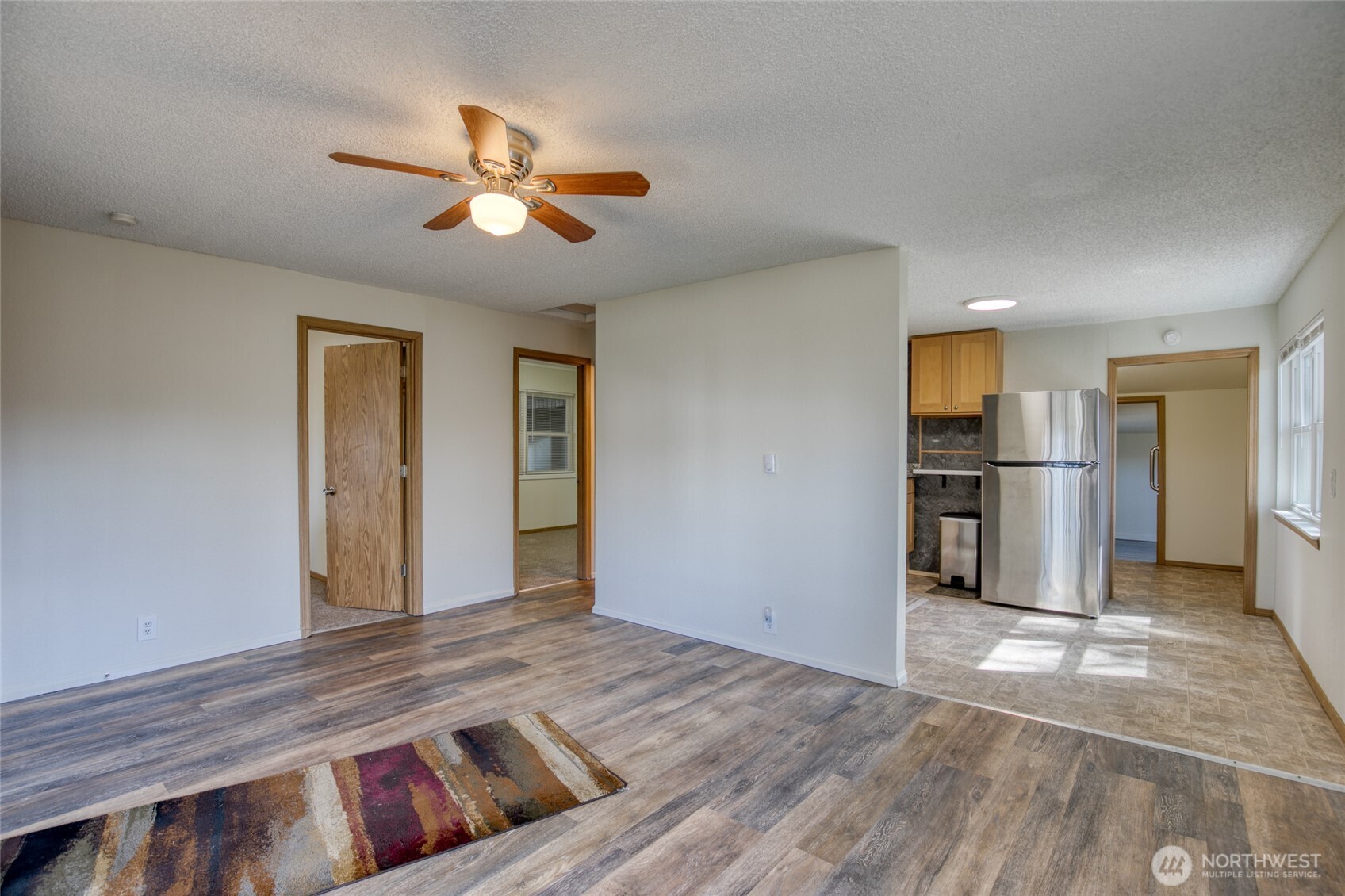 552 Puffin Avenue NE