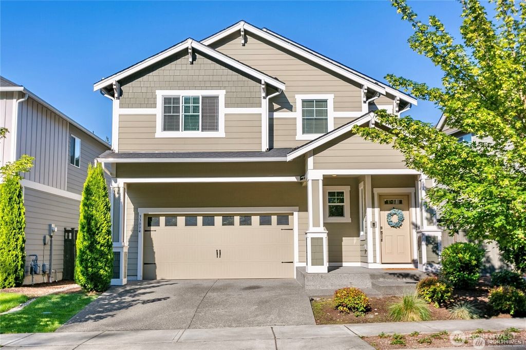 Photo of 33094 Crystal Avenue SE, Black Diamond, WA 98010 (MLS # 2495396)