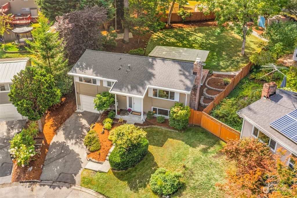 Photo of 13239 85th Avenue NE, Kirkland, WA 98034 (MLS # 2159151)