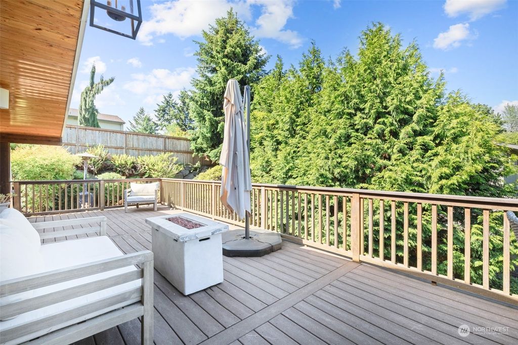 Photo of 4316 SW Donovan Street, Seattle, WA 98136 (MLS # 2251524)