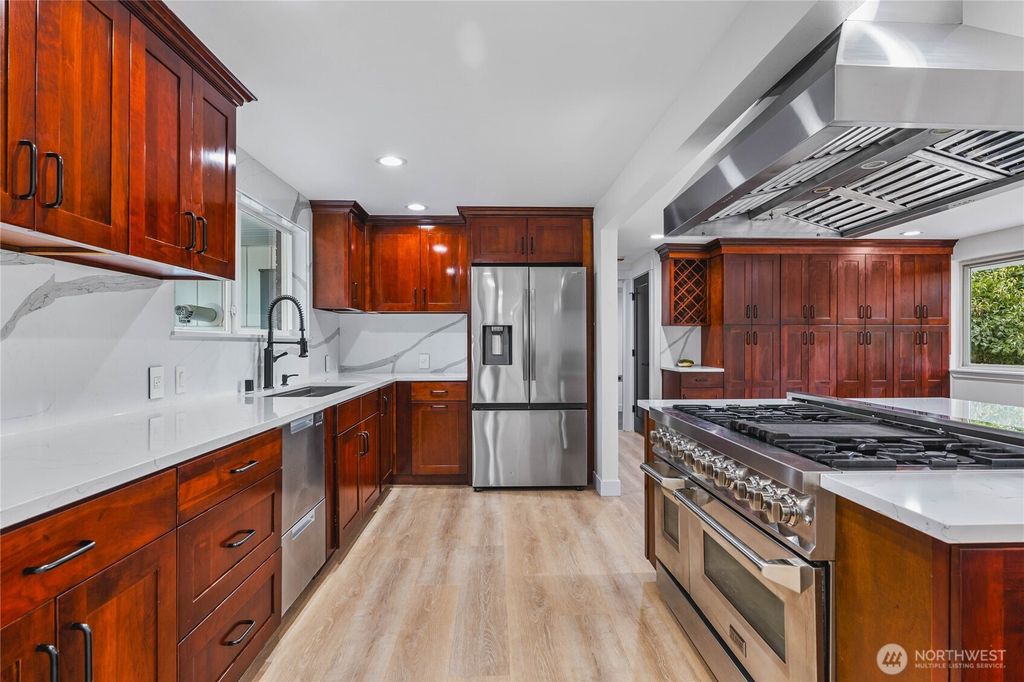 Photo of 1121 E Guiberson Street, Kent, WA 98030 (MLS # 2424810)