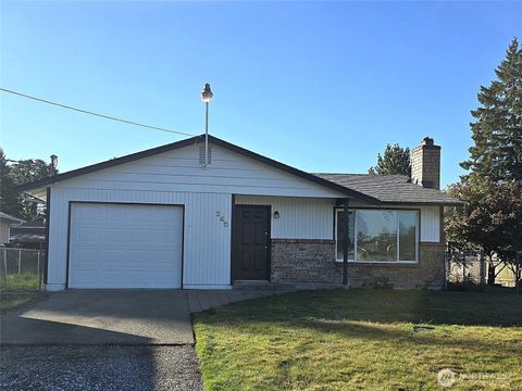 Photo of 240 170th St E St, Spanaway, WA 98387 (MLS # 2445487)