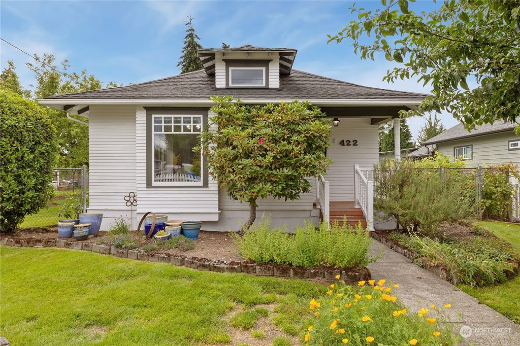 Photo of 422 S Sams Street, Monroe, WA 98272 (MLS # 2258165)