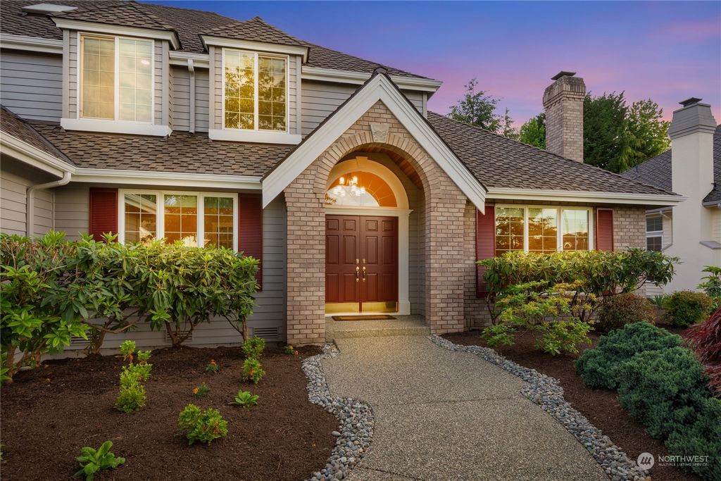Photo of 1411 268th Way SE, Sammamish, WA 98075 (MLS # 2252352)