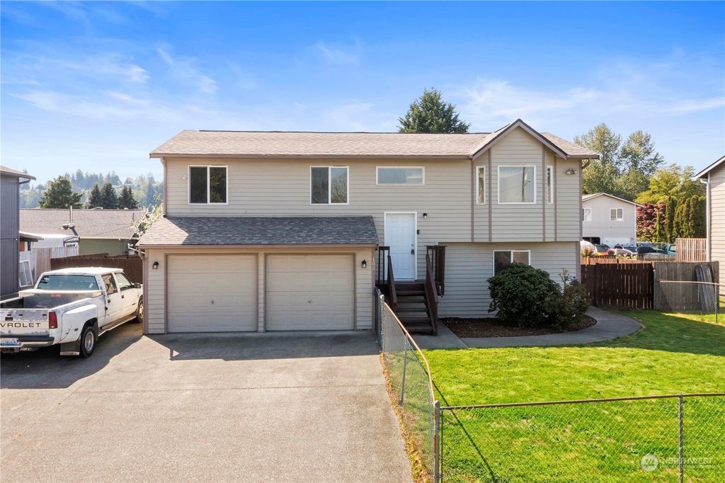 Photo of 102 4th Avenue SW, Pacific, WA 98047 (MLS # 2063683)