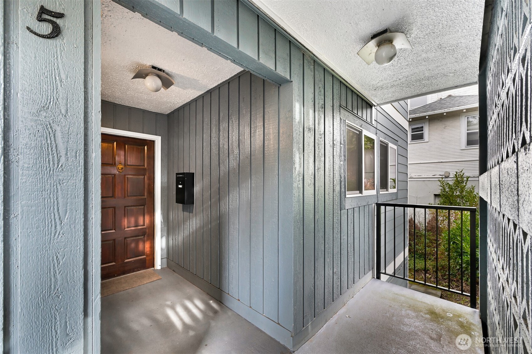 921 High Street 5