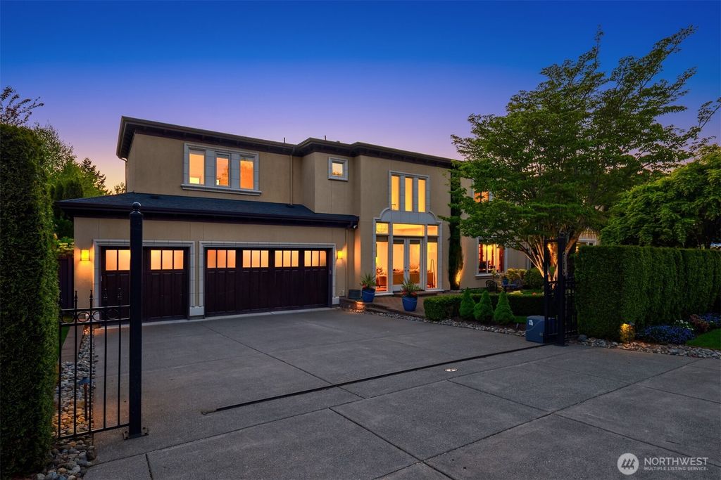 Photo of 2719 98th Avenue NE, Clyde Hill, WA 98004 (MLS # 2370362)
