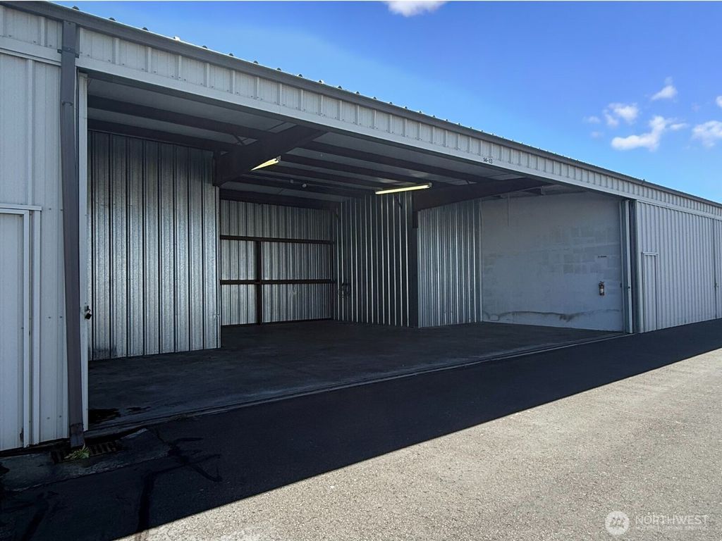 Photo of 10820 Minuteman Lane SW #13 C14, Everett, WA 98204 (MLS # 2405289)