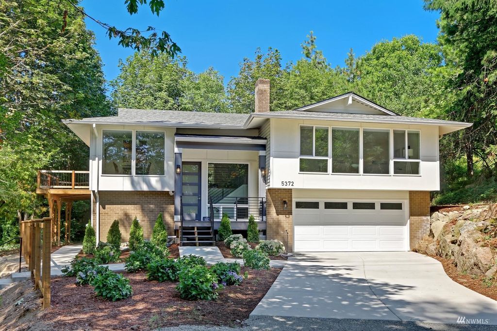 Photo of 5372 151st Avenue SE, Bellevue, WA 98006 (MLS # 1977837)