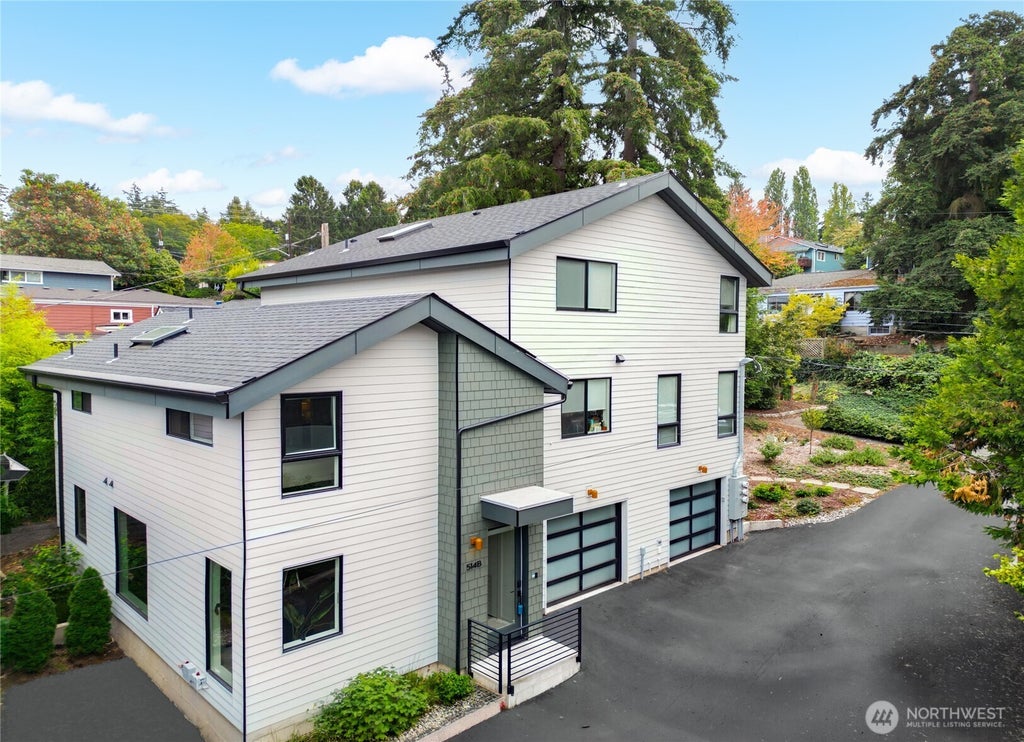 Photo of 514 NE 102nd Street #B, Seattle, WA 98125 (MLS # 2588653)